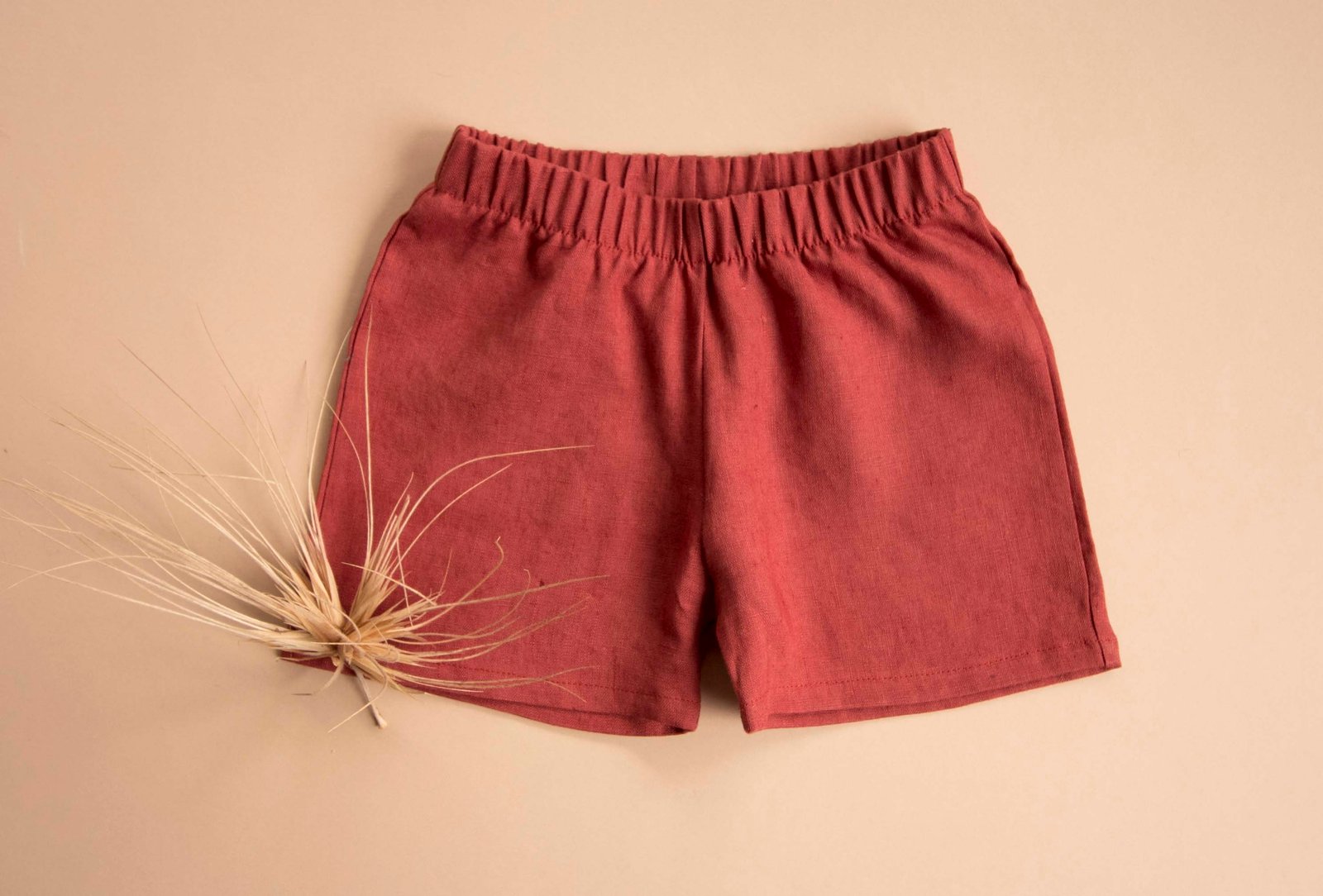 Image of Everyday linen shorts brick  & rose clay